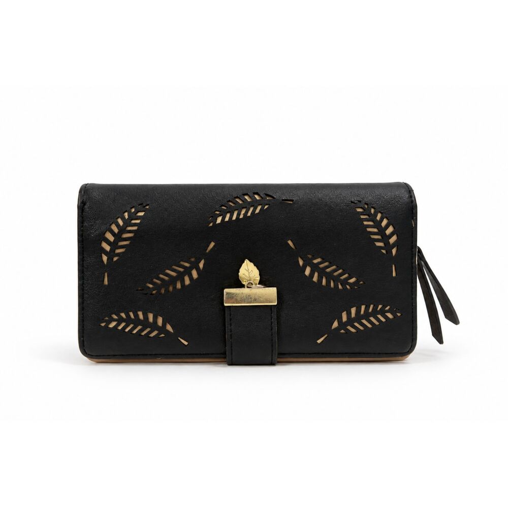 Womans Leather Black Wallet Snap Close Zip